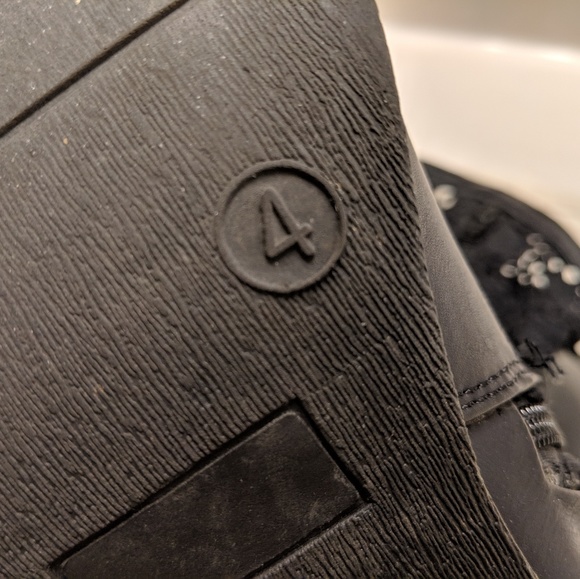 Lace booties - Picture 3 of 6